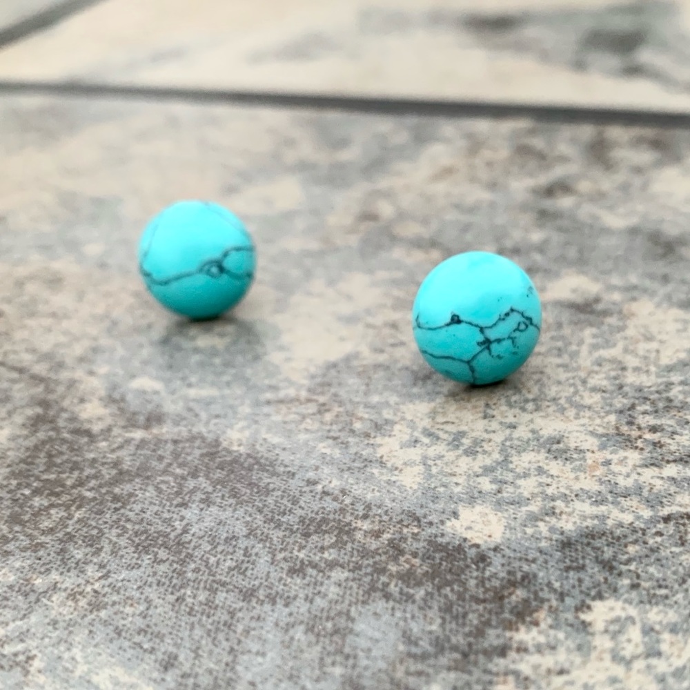 Turquoise Pressed Glass Round Stud Earrings